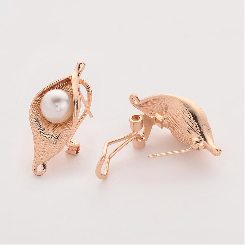 orecchini oro a forma di calla con perla