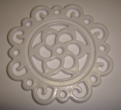 foto - TONDO INTAGLIATO BIANCO