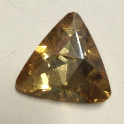 foto - TRIANGOLO TOPAZIO