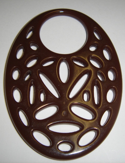 foto - OVALE TRAFORATO MARRONE