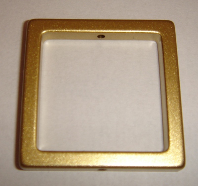 foto - QUADRATO GRANDE ORO SATINATO