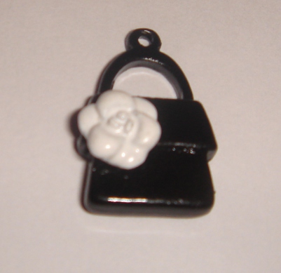 foto - BORSINA NERA CON CAMELIA