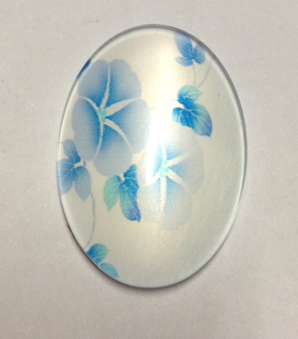 cabochon in vetro ovale con campanule 