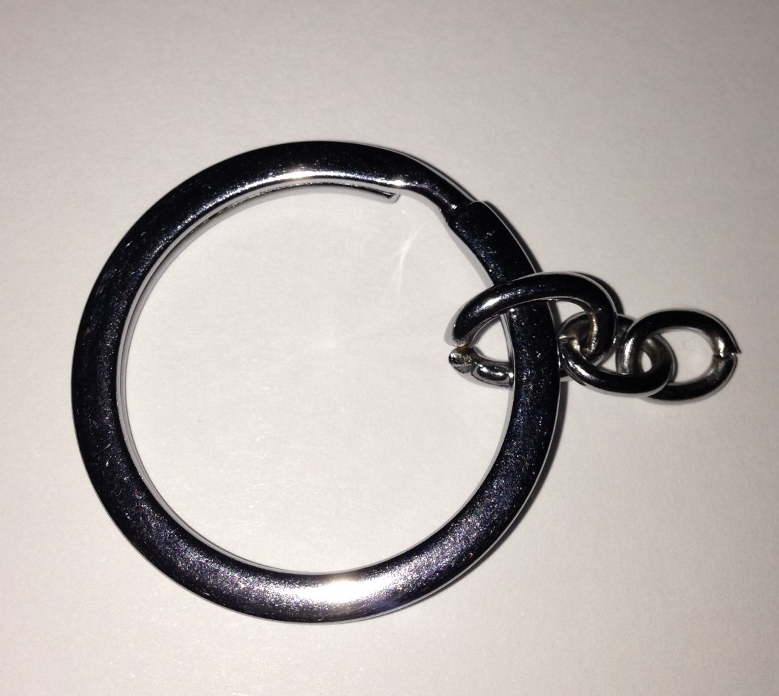 foto - ANELLO PER PORTACHIAVI CON CATENA