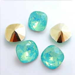 cabochon quadrato in resina misura 12x12 mm VERDE OPALE