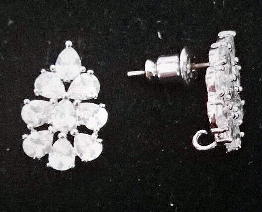 basi per orecchini color argento nickel free con gocce in cristallo cubic zirconia e asola sul retro 