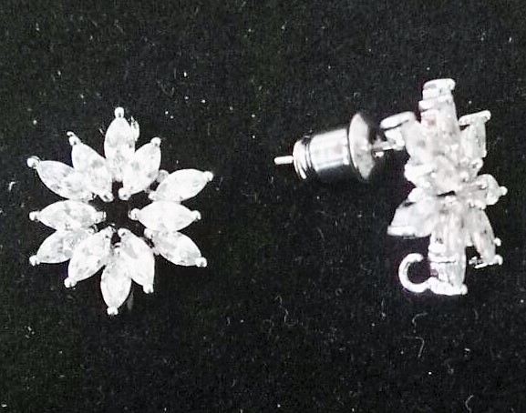 orecchini a stella argento in cubic zirconia con asola sul retro