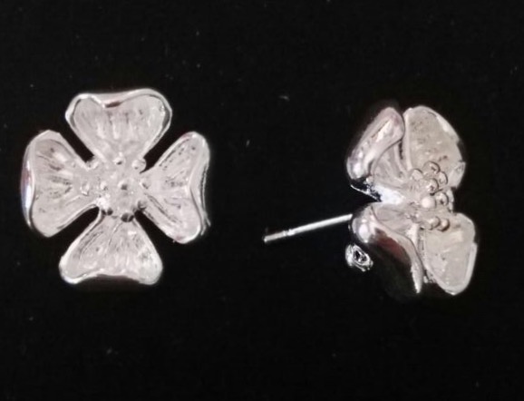 basi per orecchini colro argento a forma di fiore