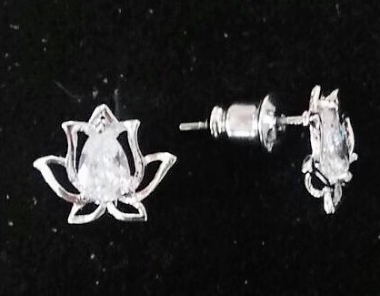 ORECCHINI ARGENTO A FORMA DI FIORE CON CUBIC ZIRCONIA